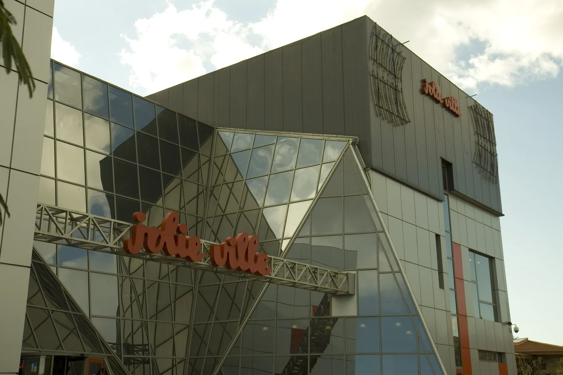 Jolie Ville Galleria – galerie comercială